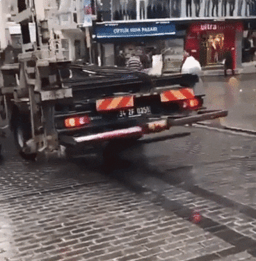 16753302519845.gif